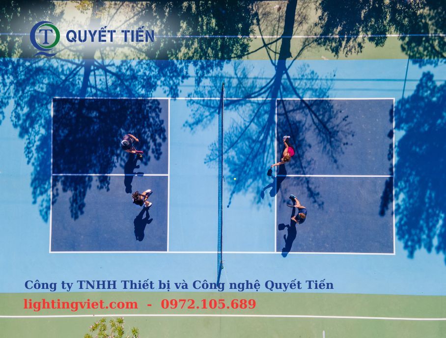 đèn LED chiếu sáng sân Pickleball