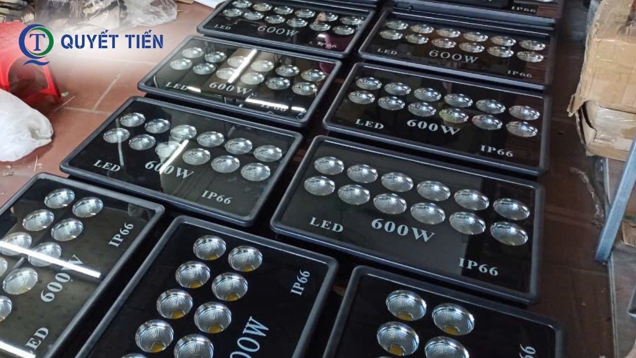 Đèn pha LED LTV